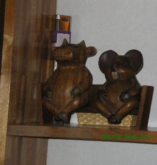 阿久根市のマッサージなごみに置いてある木彫り